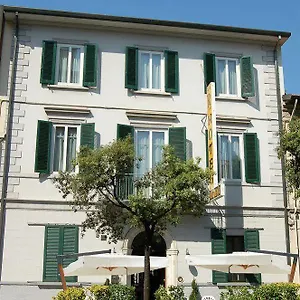 https://hotel-ondina.it-tuscanyhotel.com